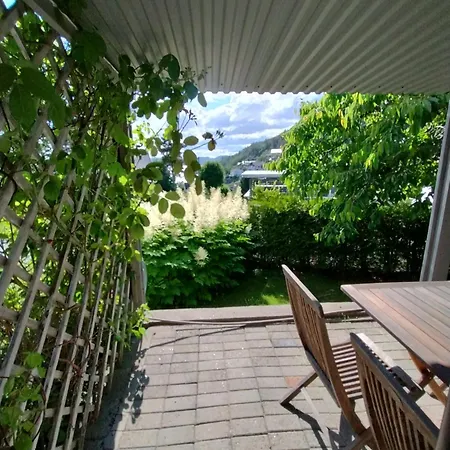 Koselig Liten Med Hyggelig Uteplass Kragerø