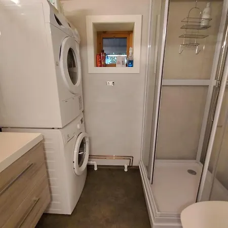 Koselig Liten Med Hyggelig Uteplass Apartment Kragero