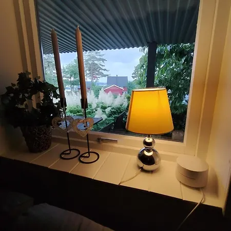Koselig Liten Med Hyggelig Uteplass