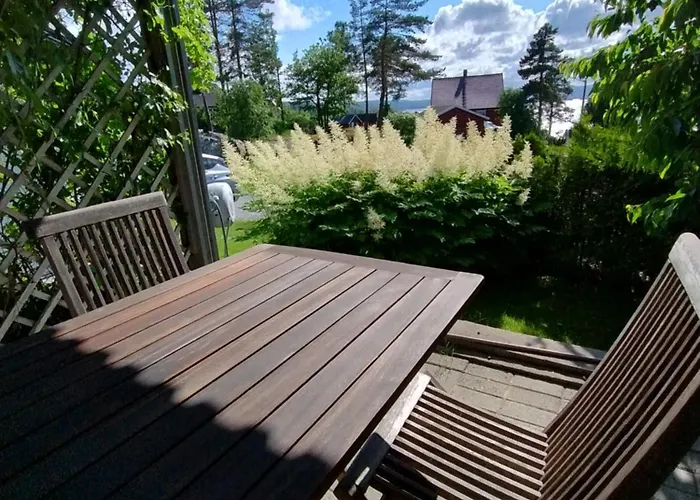 Apartamento Koselig Liten Med Hyggelig Uteplass *