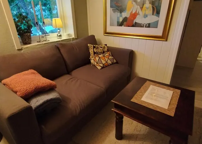 Koselig Liten Med Hyggelig Uteplass Apartamento Kragerø