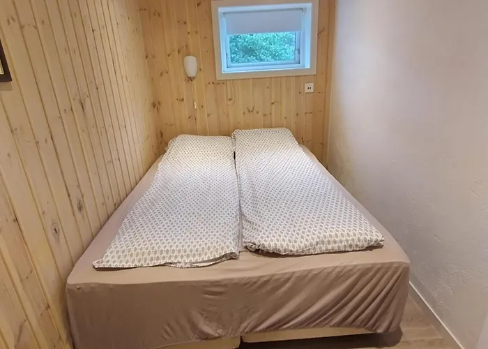 Koselig Liten Med Hyggelig Uteplass Apartamento