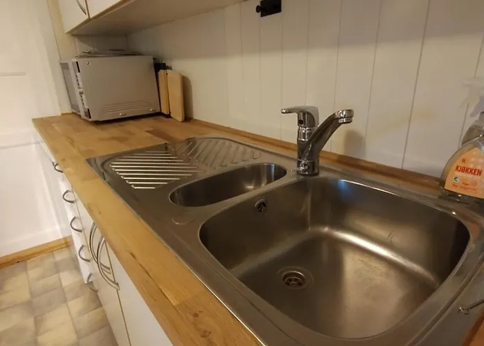 Koselig Liten Med Hyggelig Uteplass * Kragerø