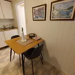Koselig Liten Med Hyggelig Uteplass Kragerø